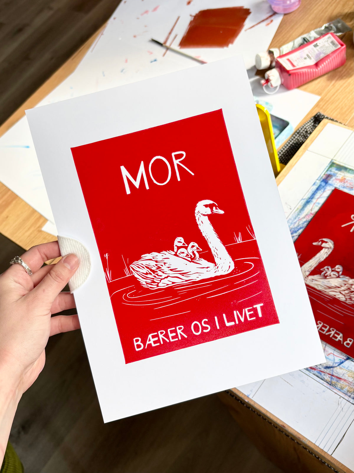 Mor – håndlavet linoleumstryk i A4