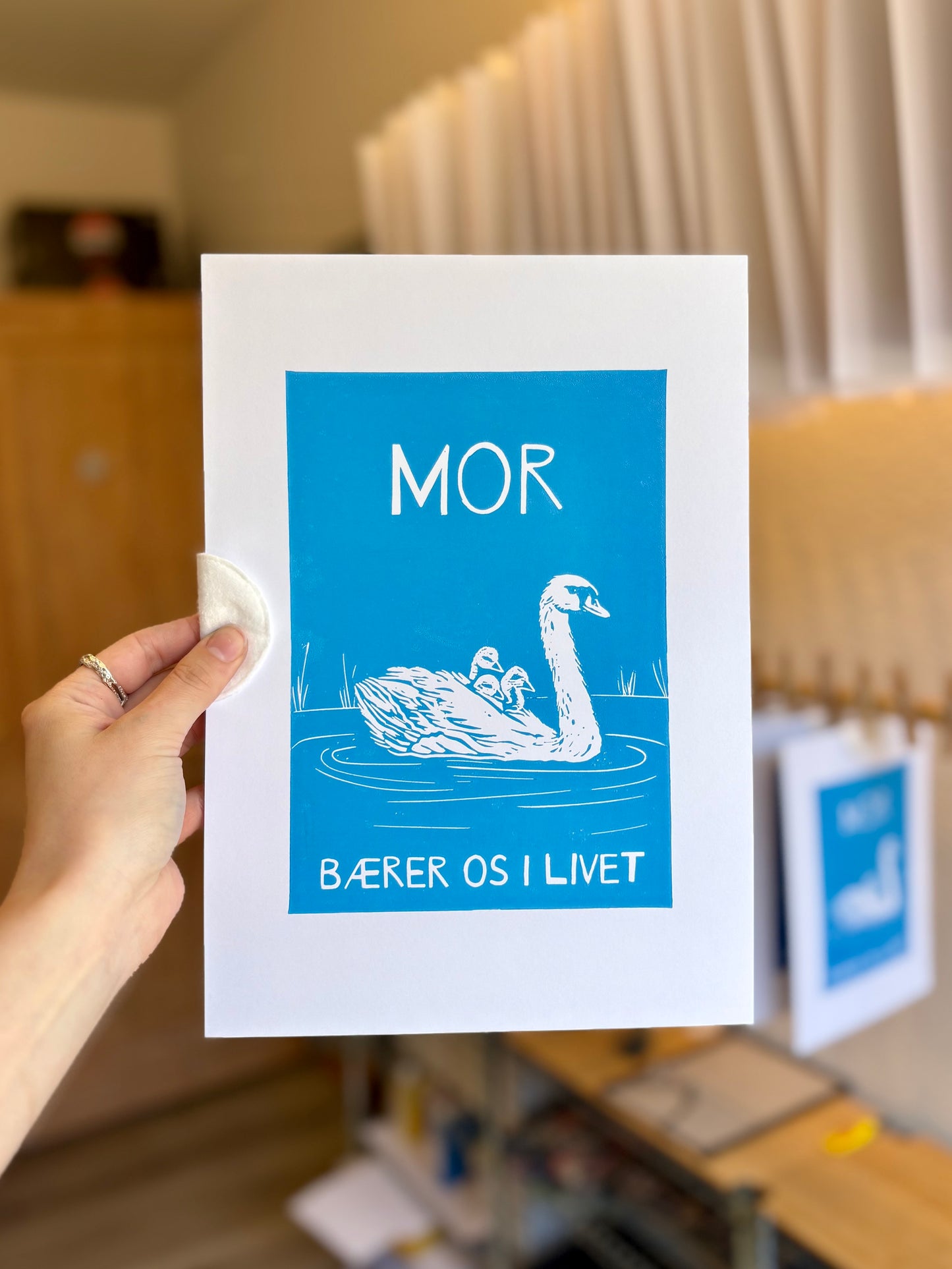 Mor - håndlavet linoleumstryk (vælg farve)