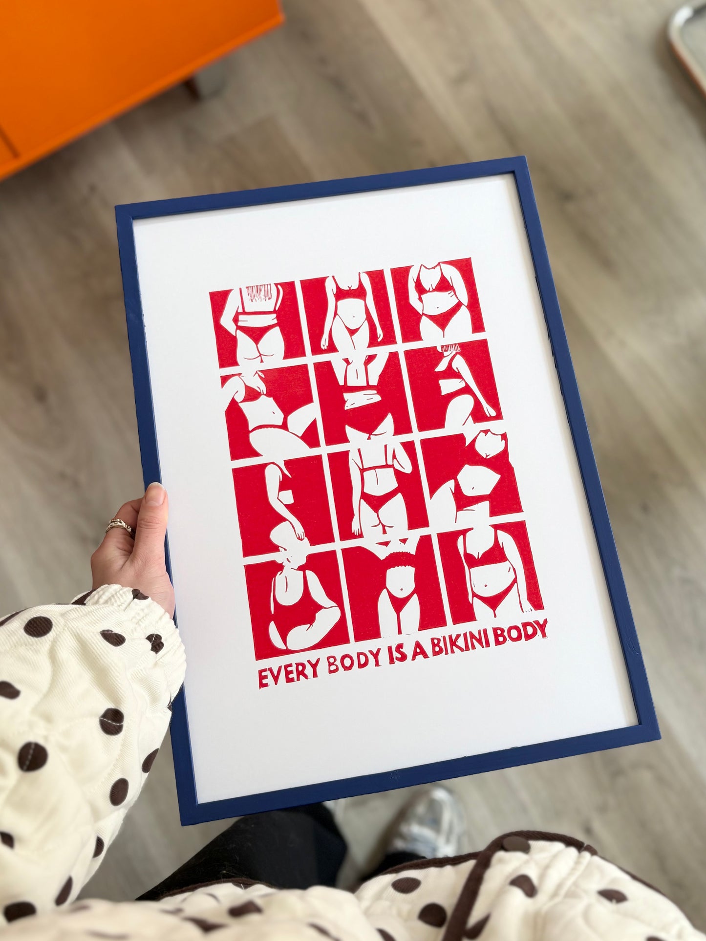 Bodies - håndlavet linoleumstryk (vælg farve)