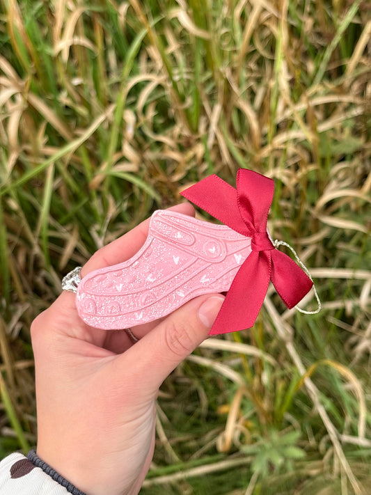 Lille pink CLÅGS med hjerter og sløjfe