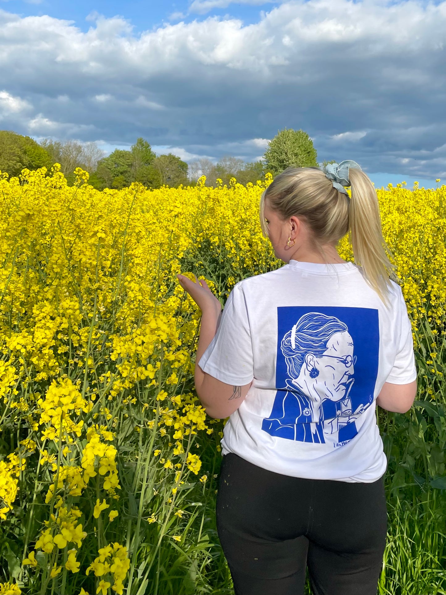 Daisy Tee