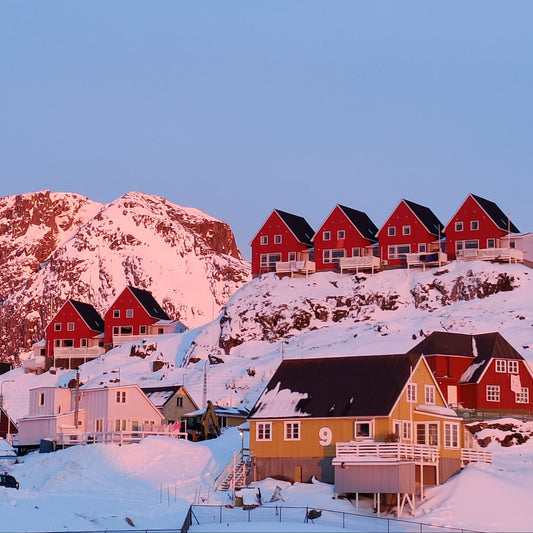 Sisimiut, Grønland - håndlavet linoleumstryk (vælg farve)